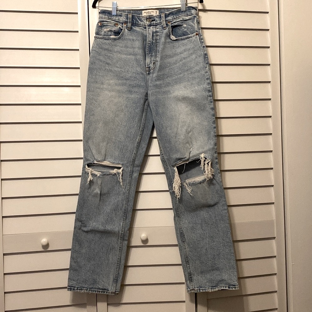 Abercrombie & Fitch The '90s Straight Ultra High Rise Jeans Size 29